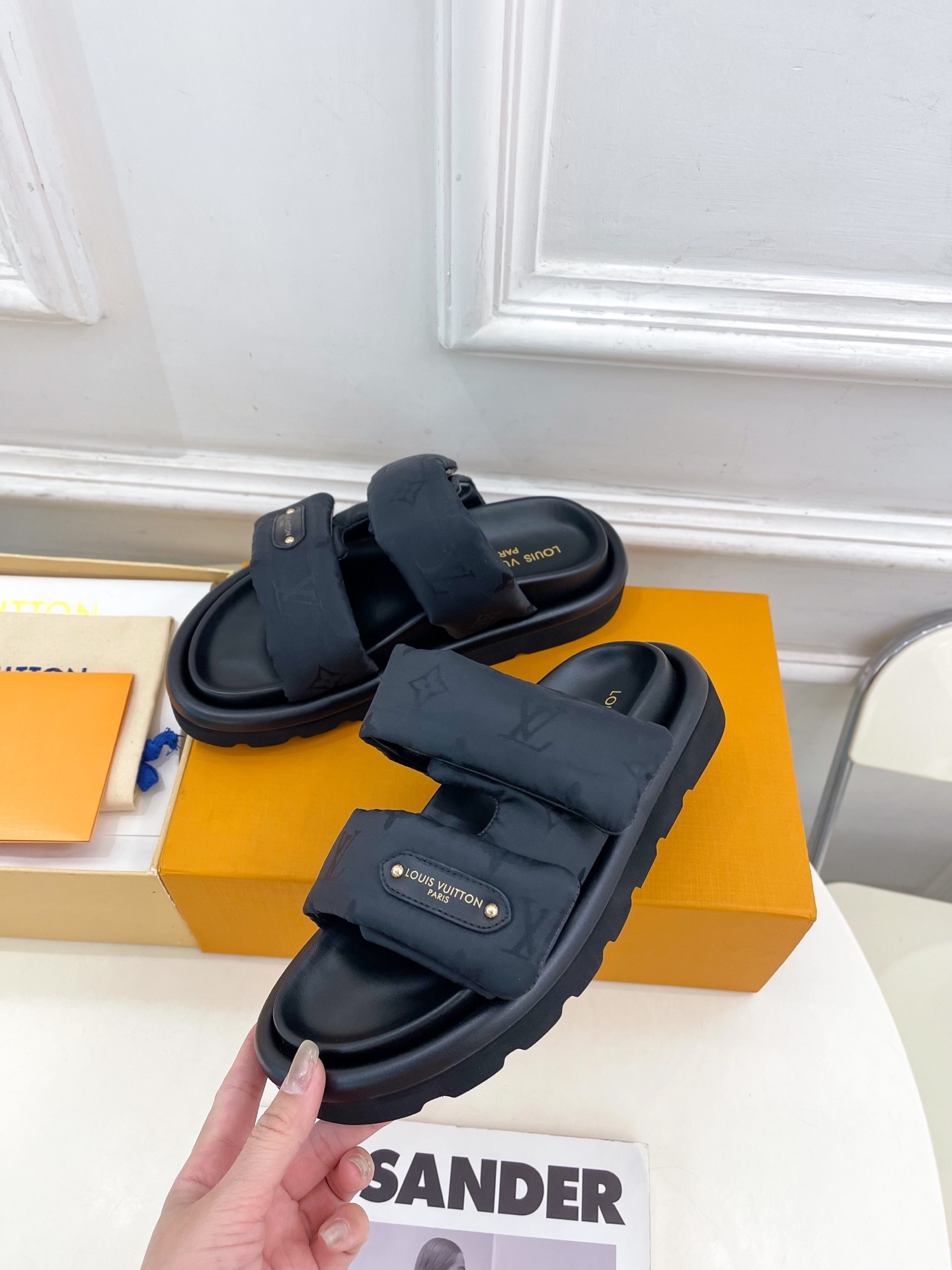 L style Velcro Slippers