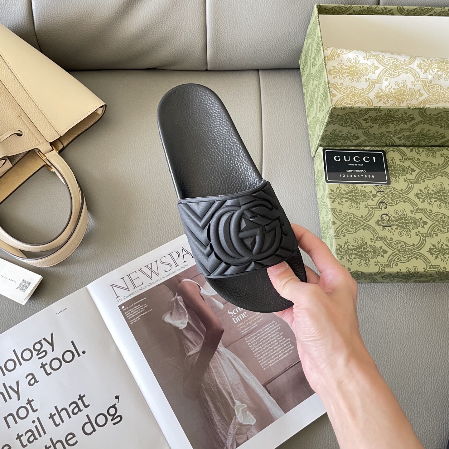 G style Couples slippers, beach slippers, flat slippers