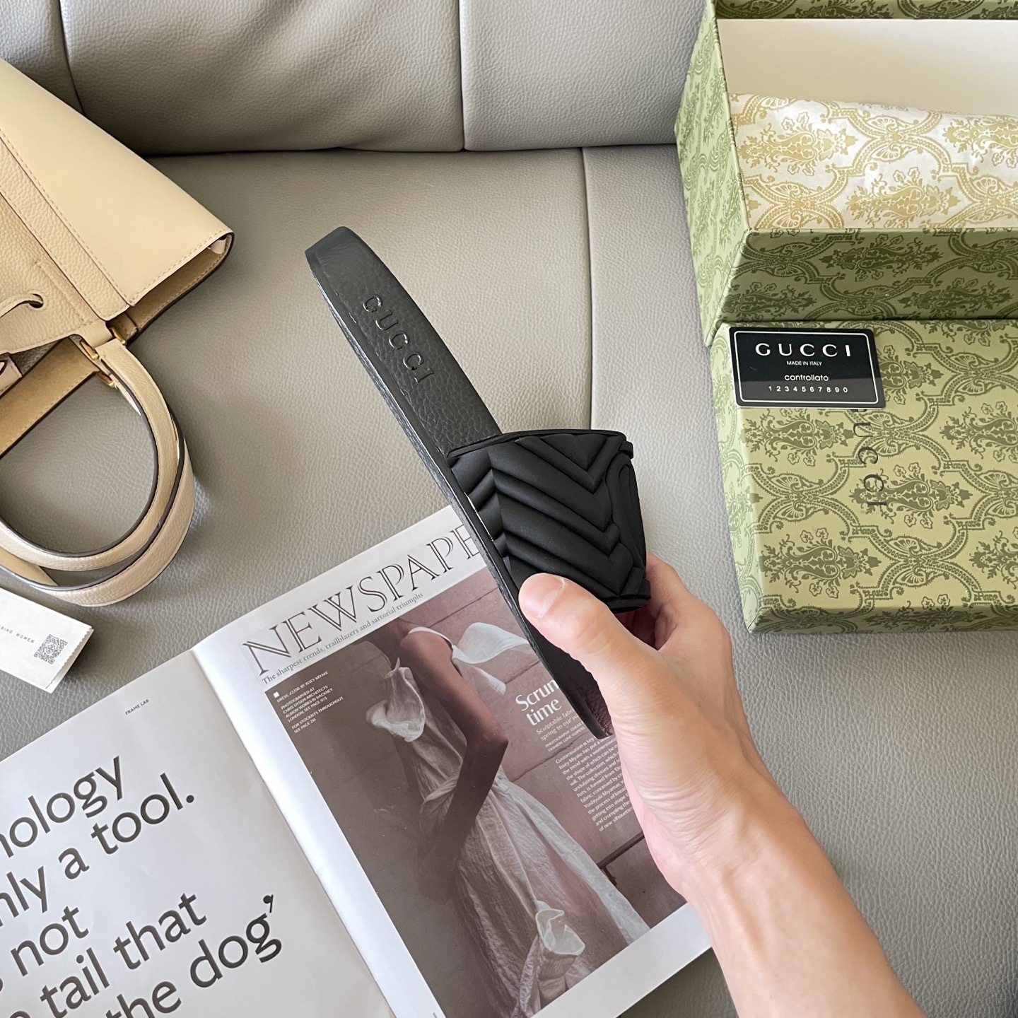 G style Couples slippers, beach slippers, flat slippers