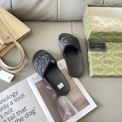 G style Couples slippers, beach slippers, flat slippers