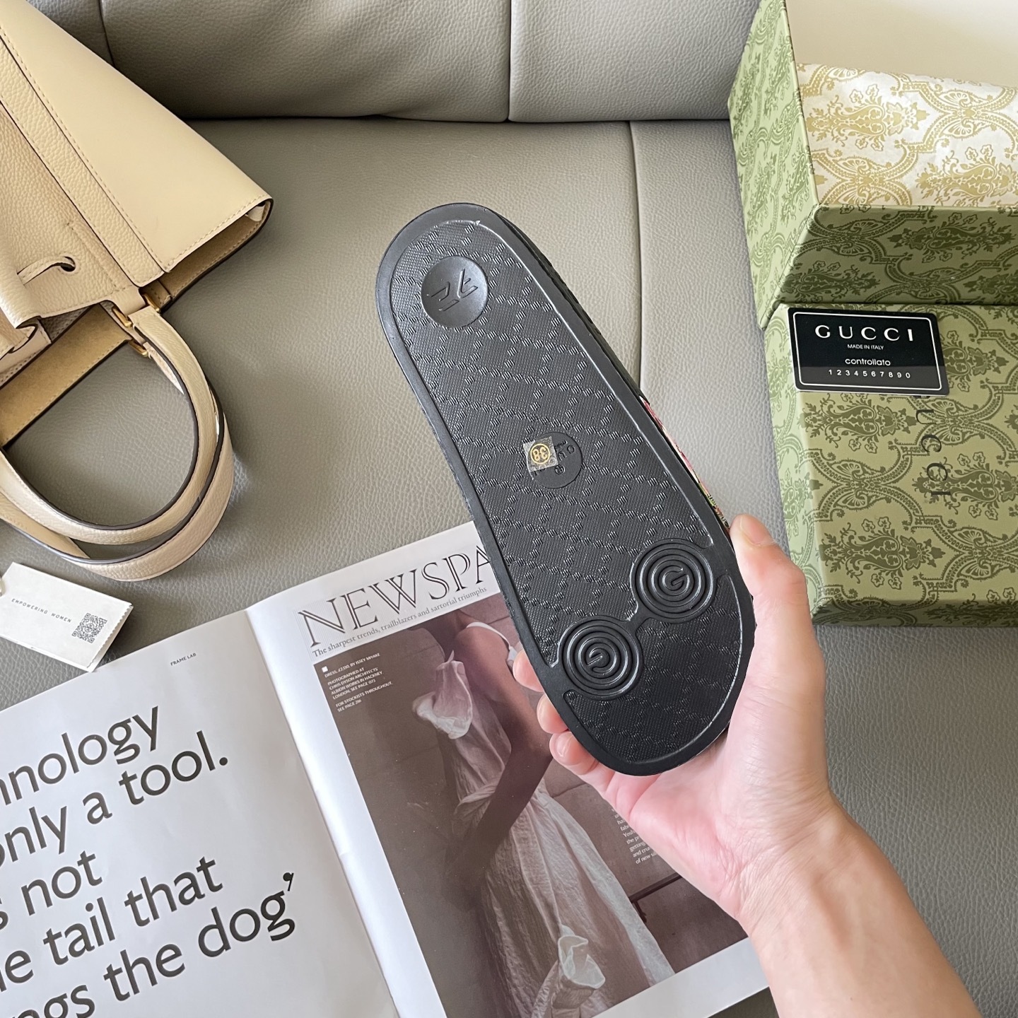 G style Couples slippers, beach slippers, flat slippers