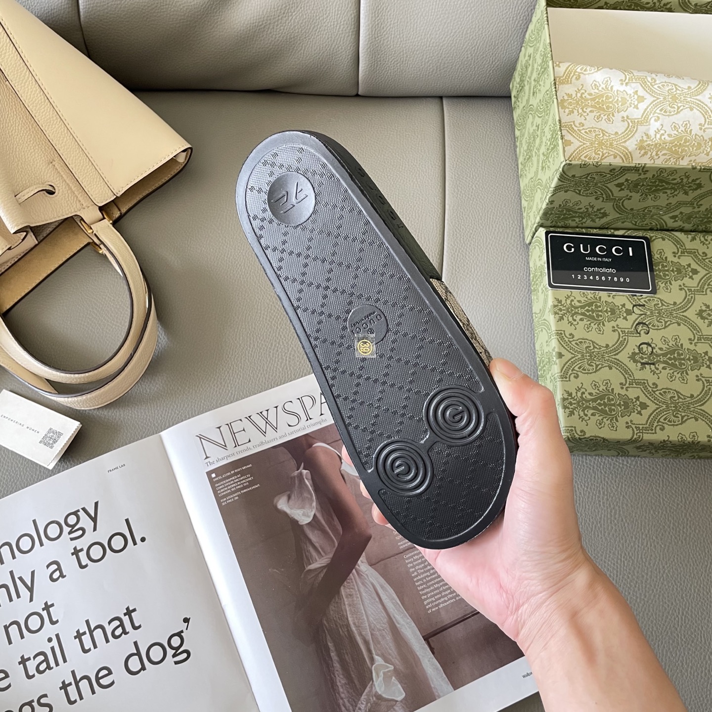 G style Couples slippers, beach slippers, flat slippers