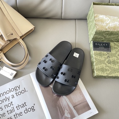 G style Couples slippers, beach slippers, flat slippers