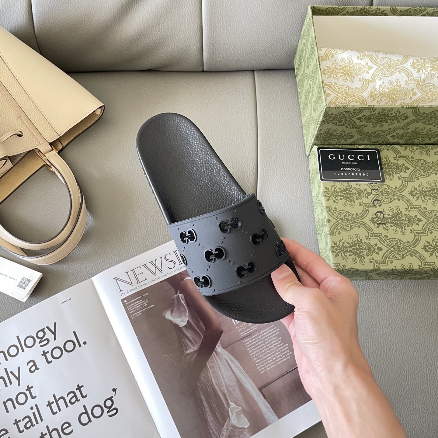 G style Couples slippers, beach slippers, flat slippers