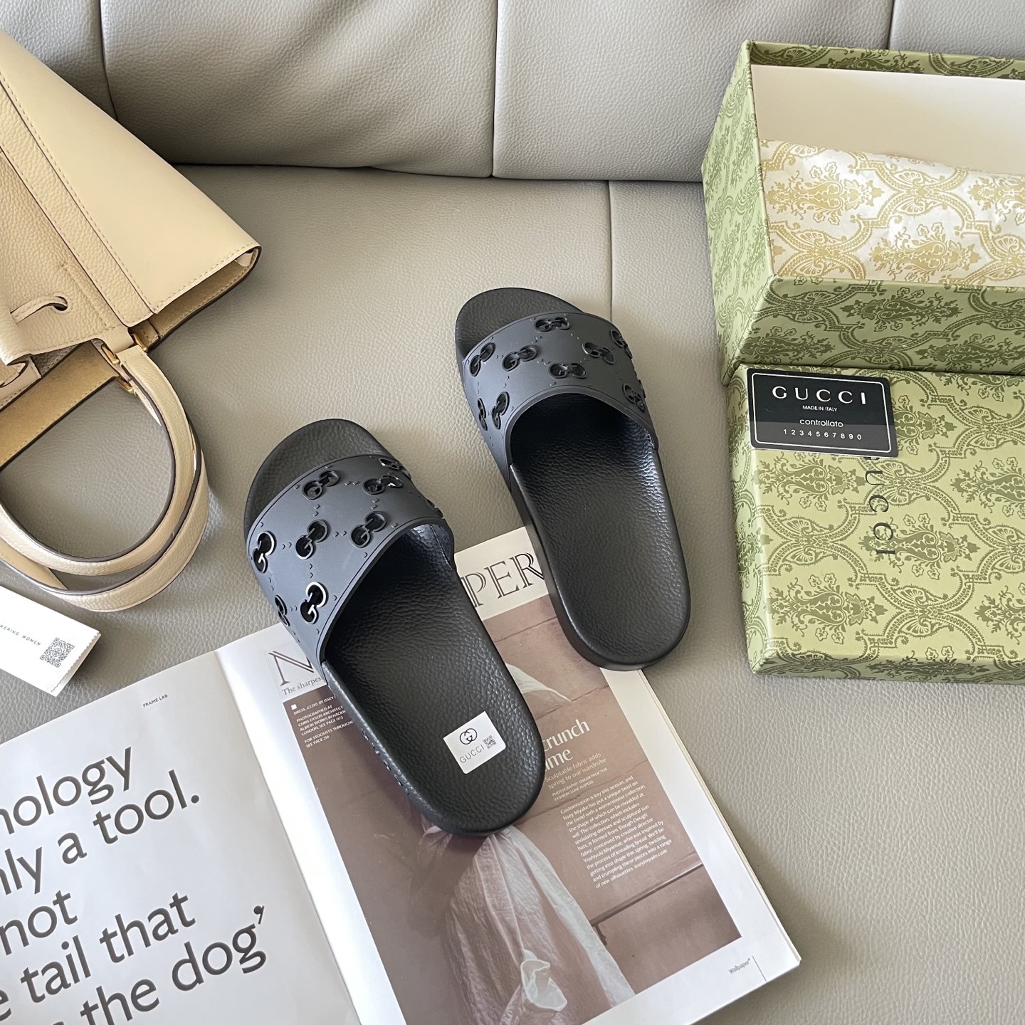 G style Couples slippers, beach slippers, flat slippers