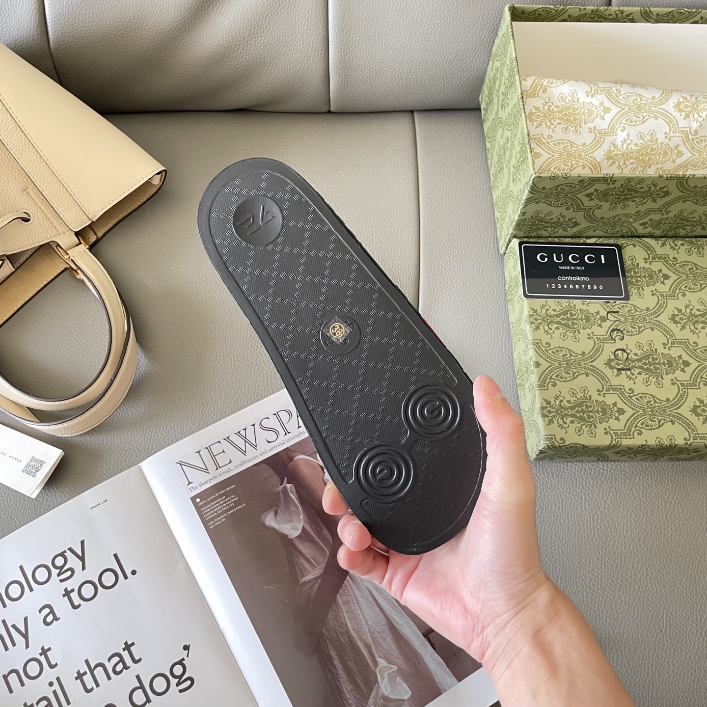 G style Couples slippers, beach slippers, flat slippers