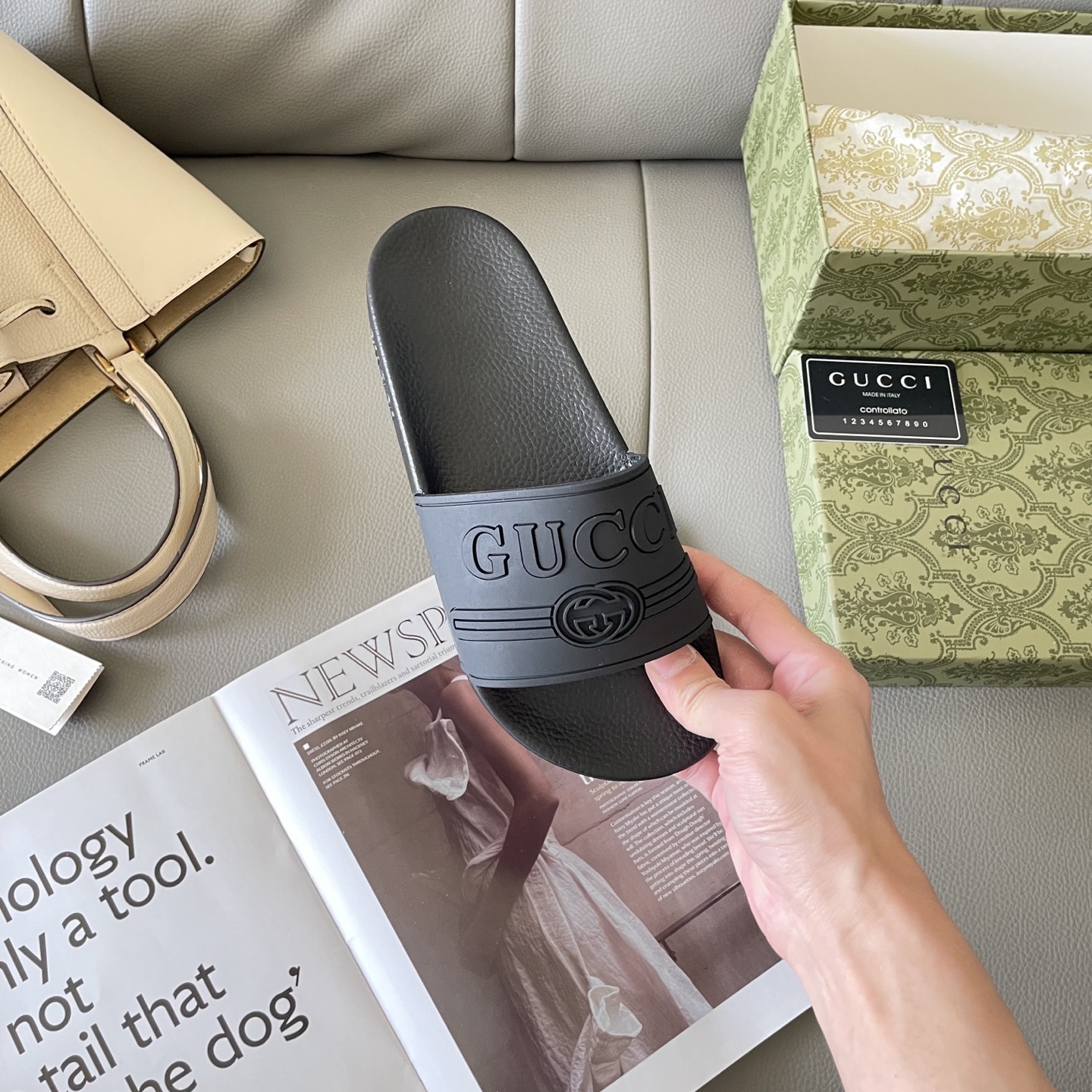 G style Couples slippers, beach slippers, flat slippers