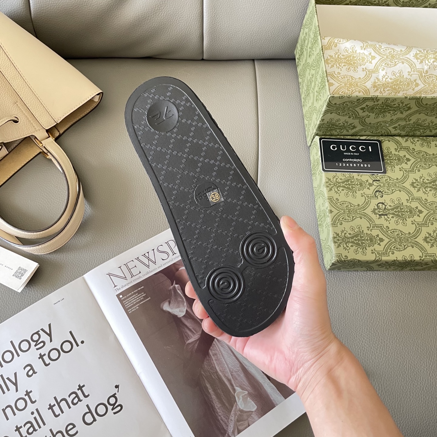 G style Couples slippers, beach slippers, flat slippers