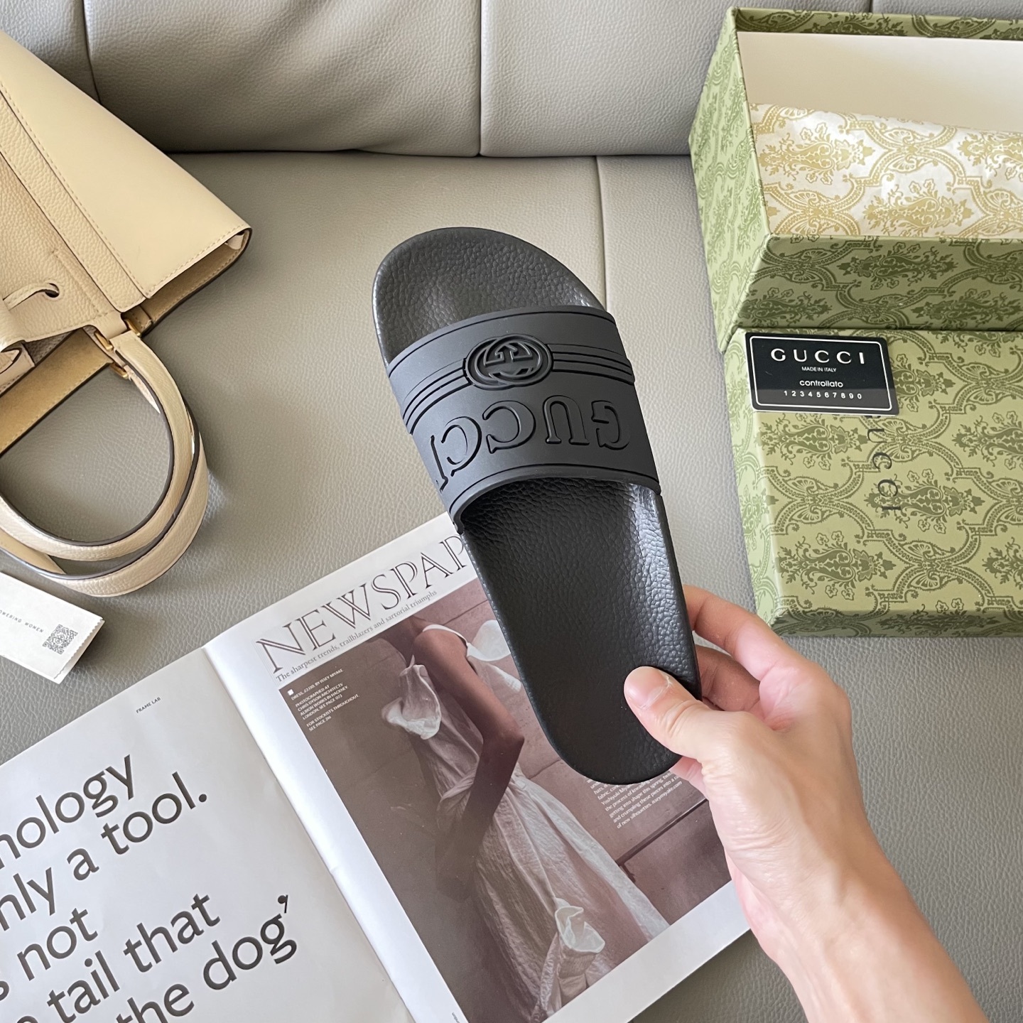 G style Couples slippers, beach slippers, flat slippers