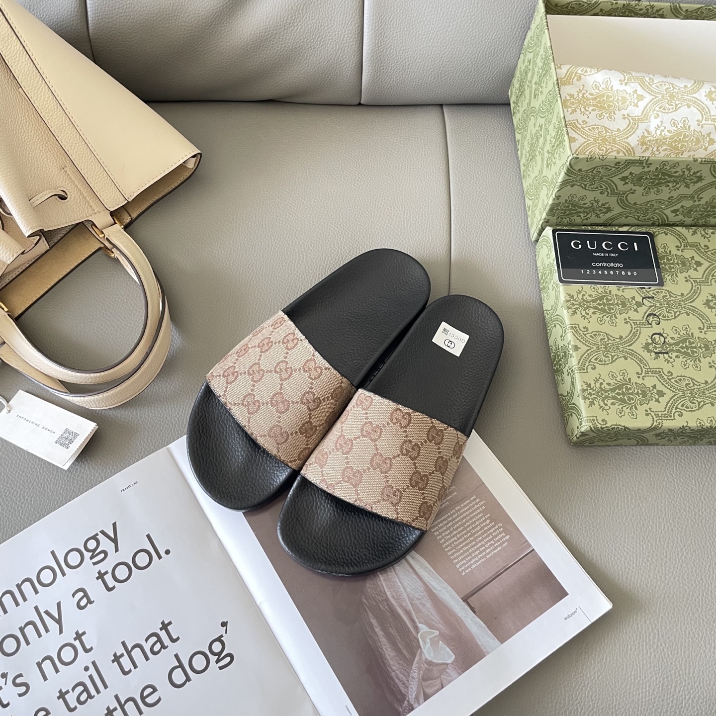 G style Couples slippers, beach slippers, flat slippers