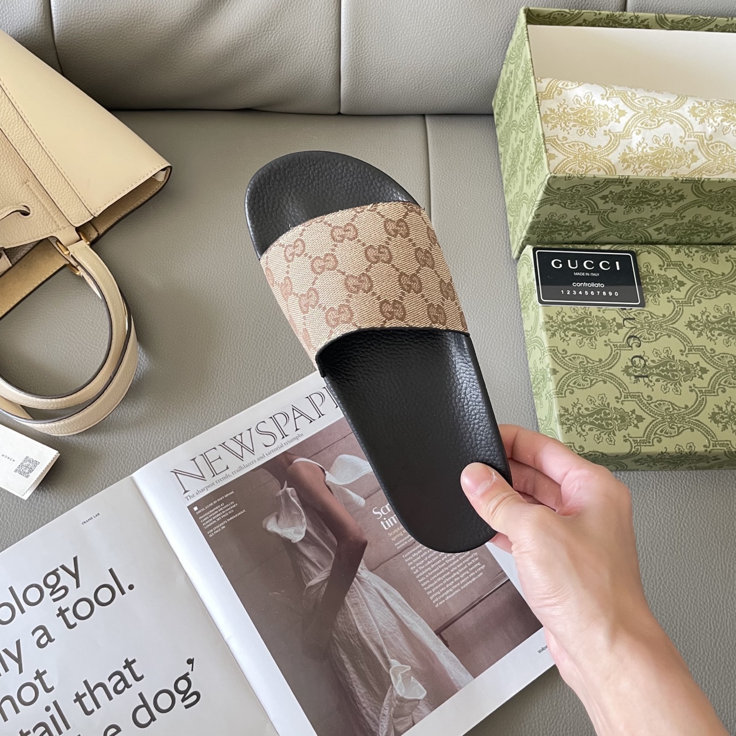 G style Couples slippers, beach slippers, flat slippers