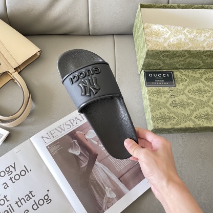 G style Couples slippers, beach slippers, flat slippers