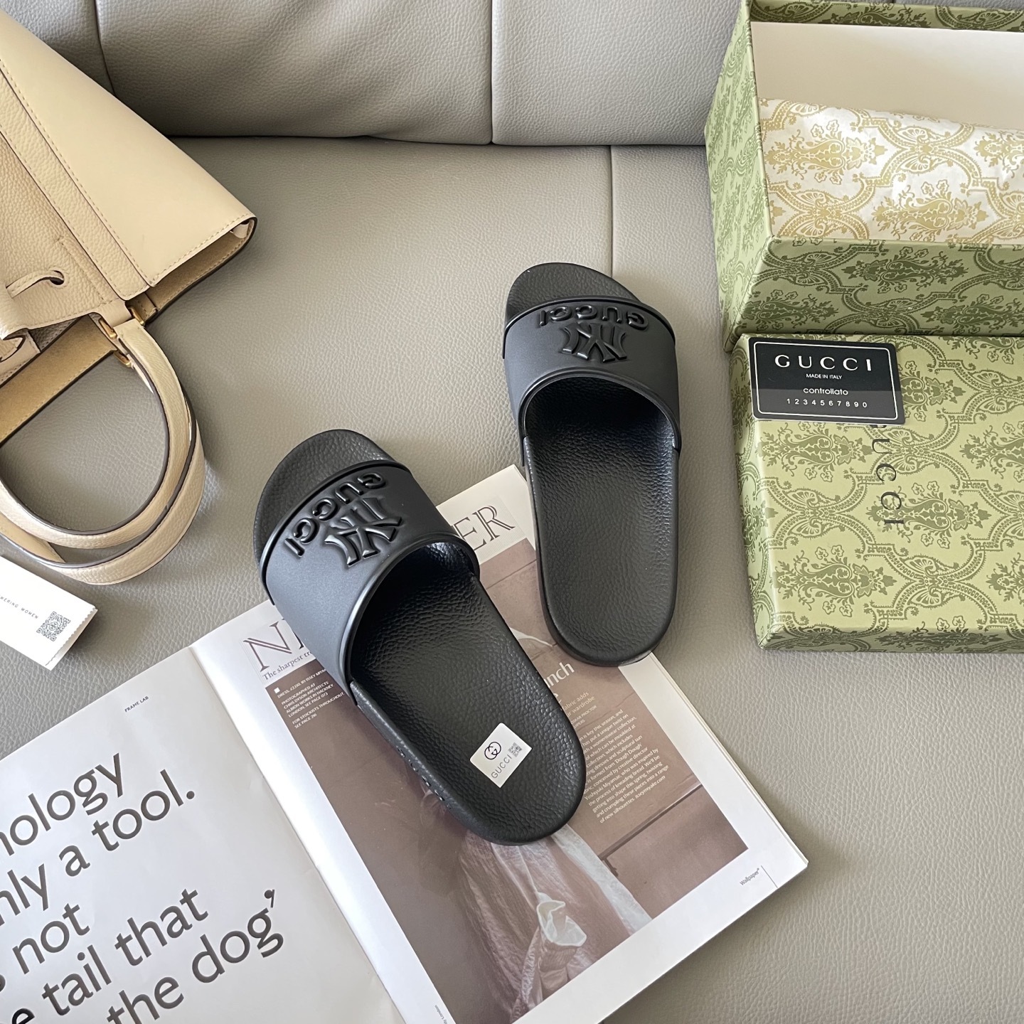 G style Couples slippers, beach slippers, flat slippers