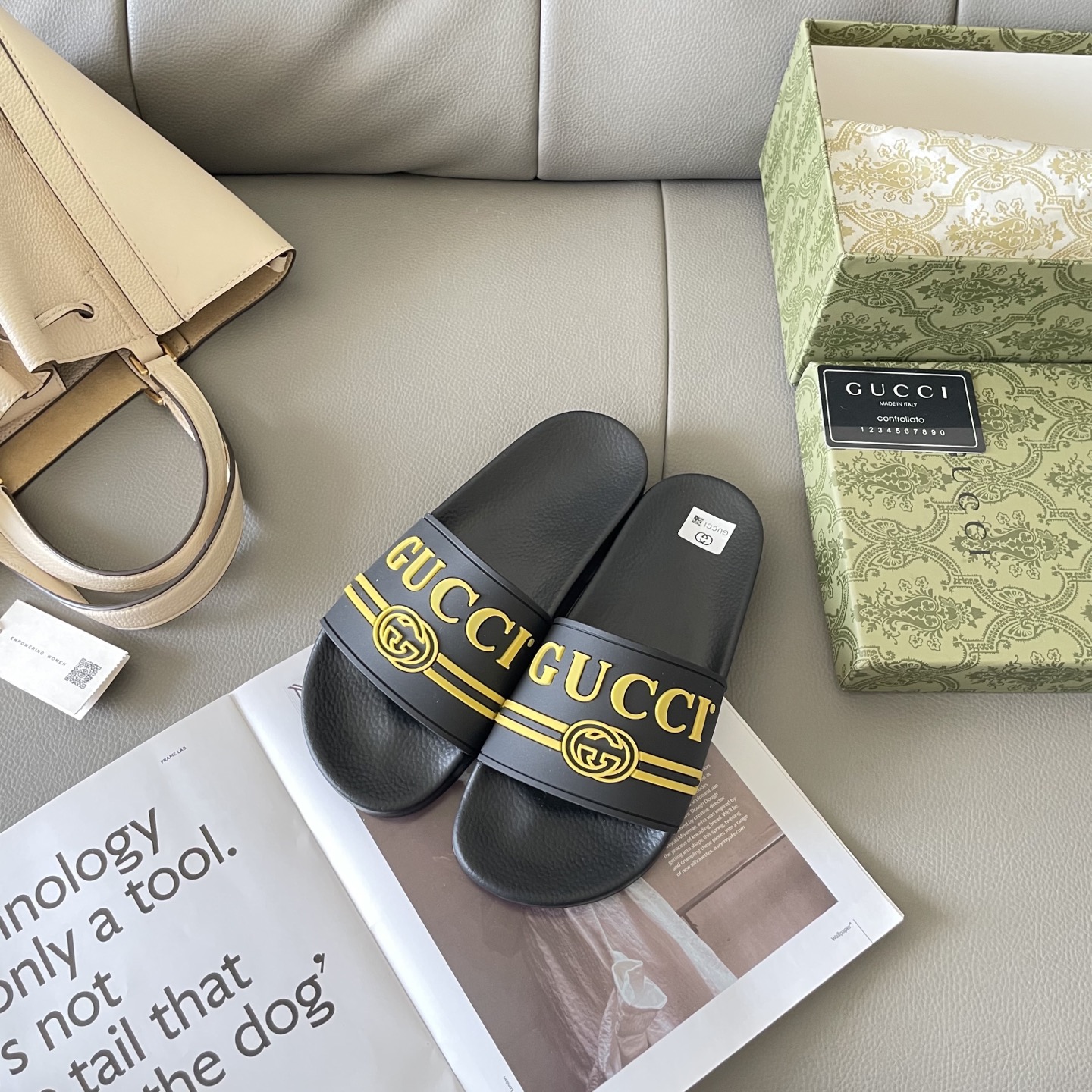 G style Couples slippers, beach slippers, flat slippers