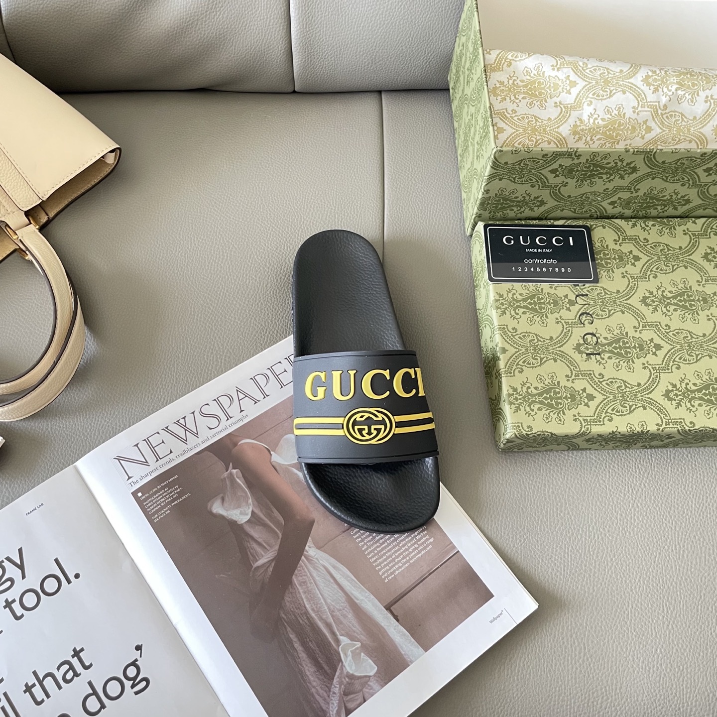 G style Couples slippers, beach slippers, flat slippers