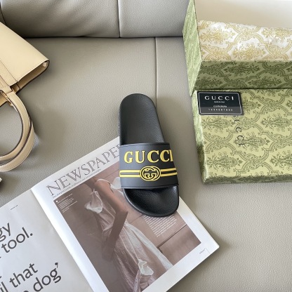 G style Couples slippers, beach slippers, flat slippers