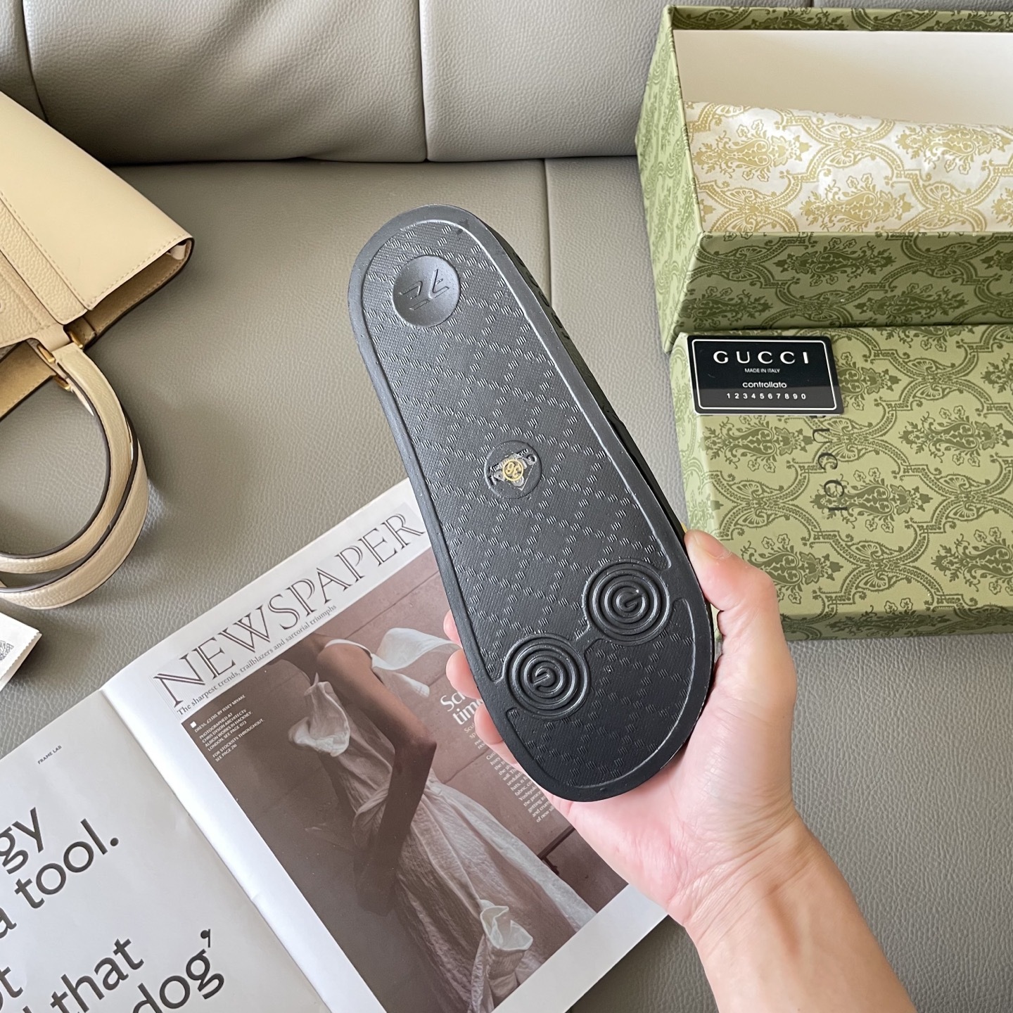 G style Couples slippers, beach slippers, flat slippers