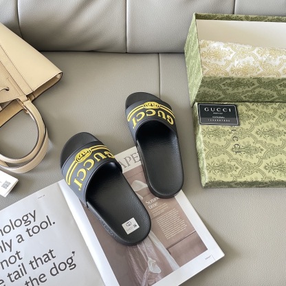 G style Couples slippers, beach slippers, flat slippers