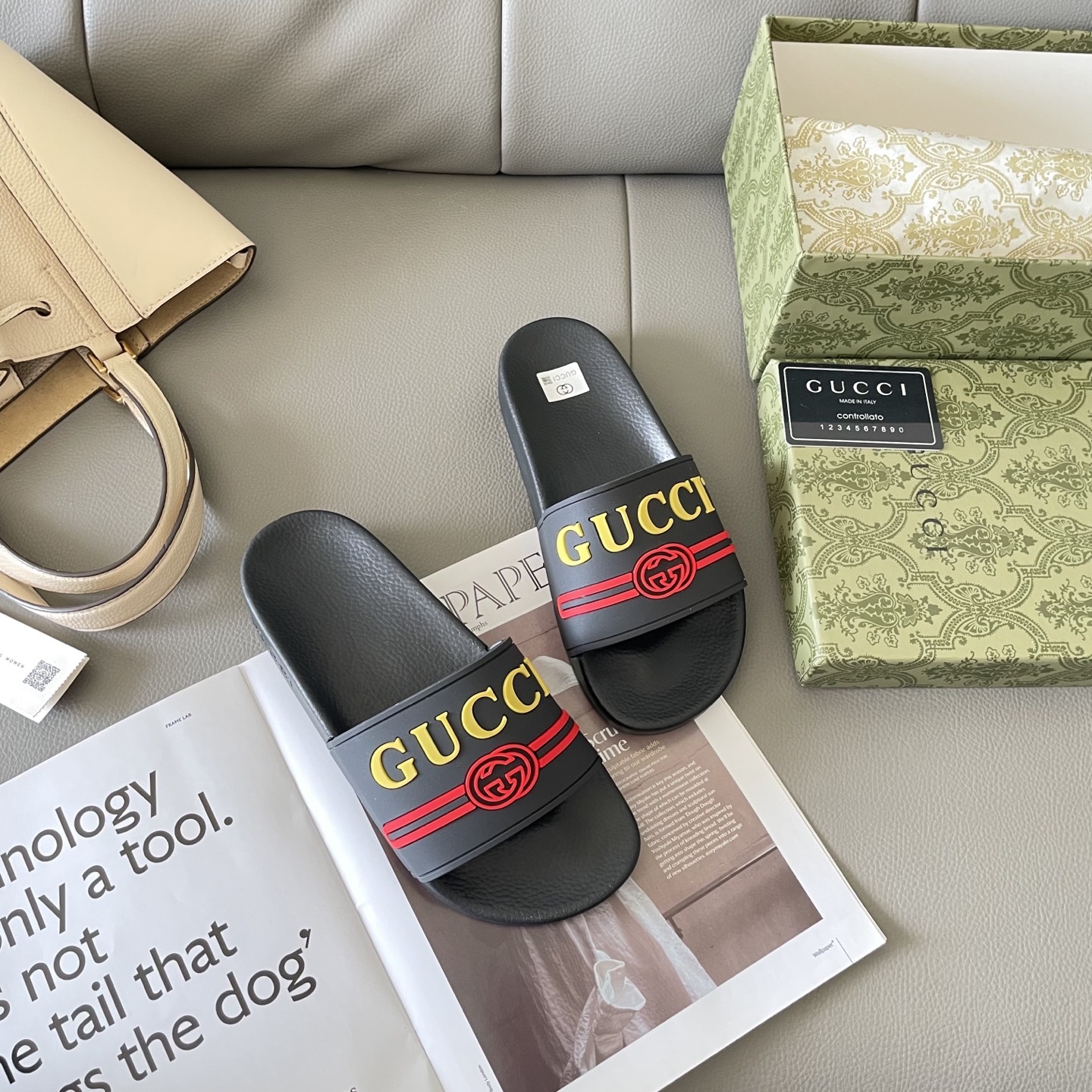 G style Couples slippers, beach slippers, flat slippers