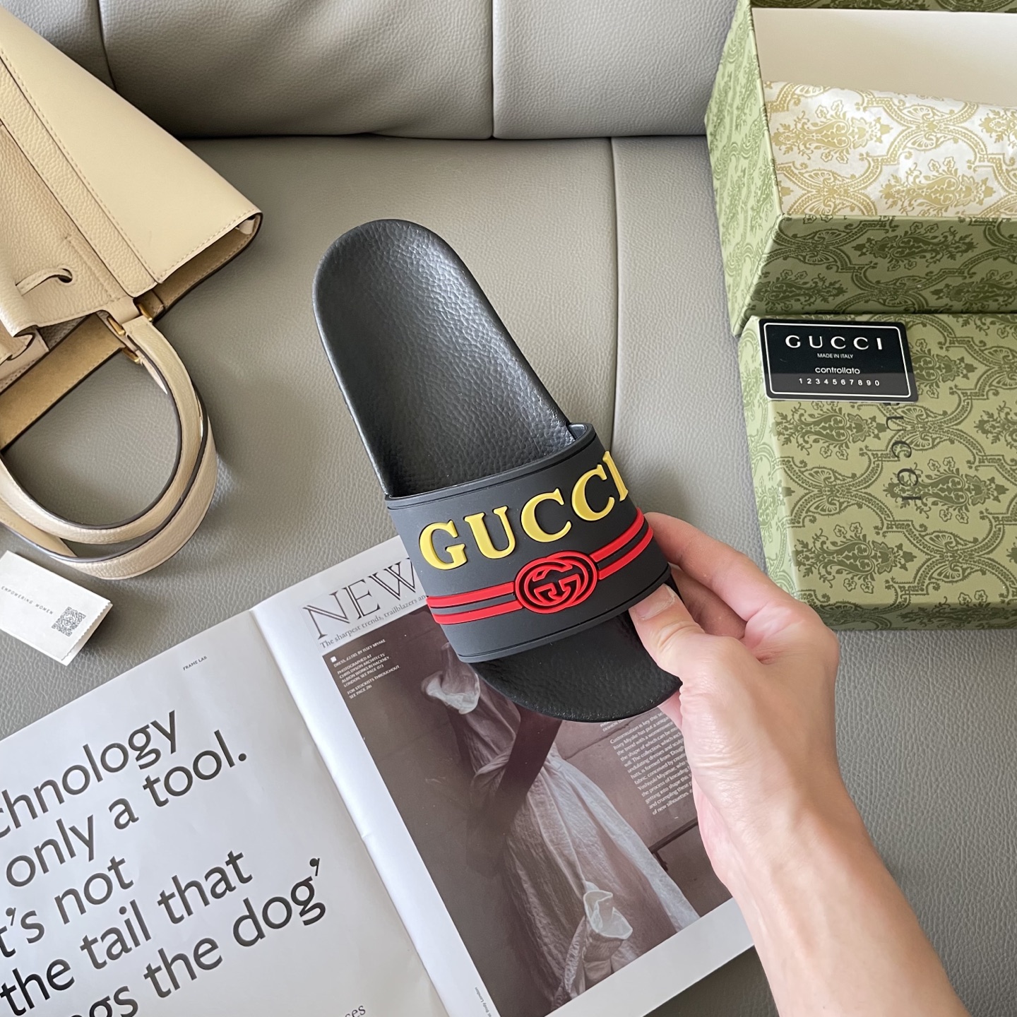 G style Couples slippers, beach slippers, flat slippers