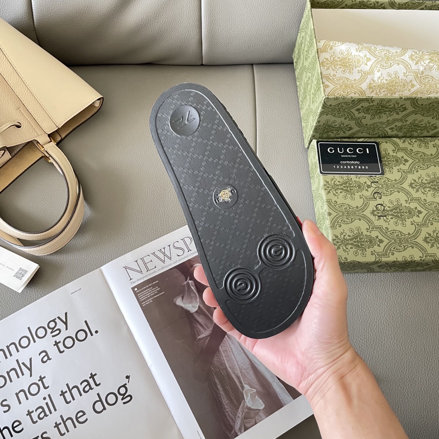 G style Couples slippers, beach slippers, flat slippers