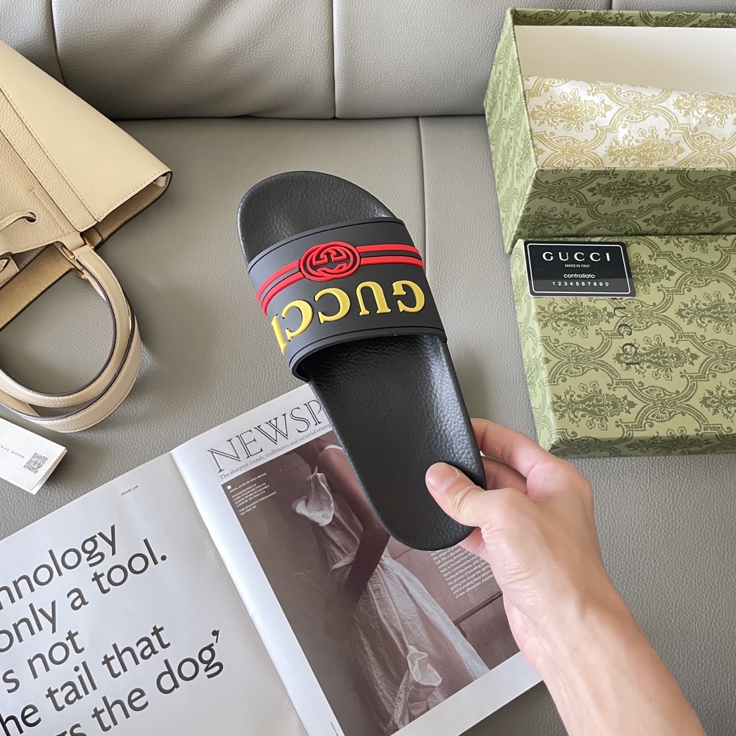 G style Couples slippers, beach slippers, flat slippers