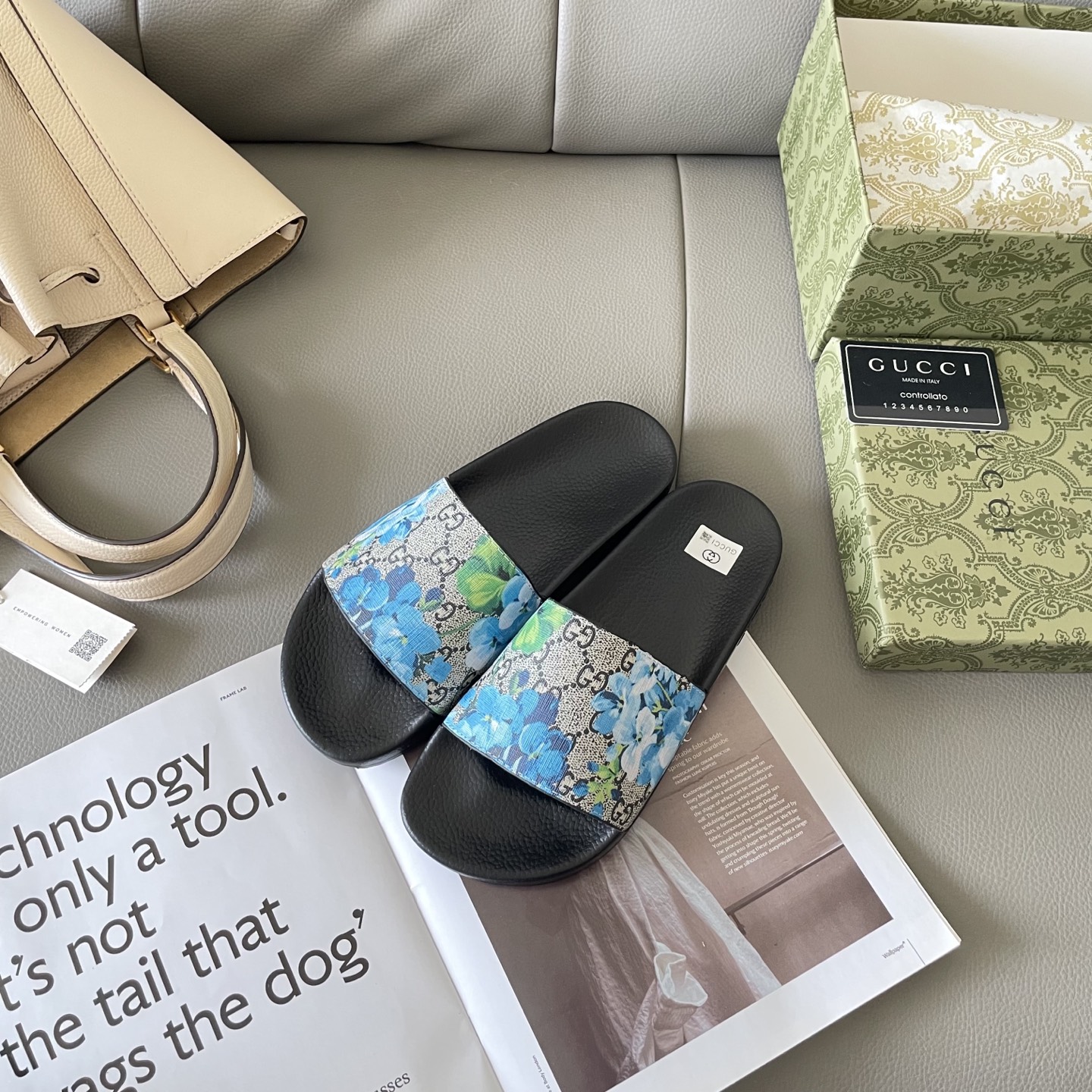 G style Couples slippers, beach slippers, flat slippers