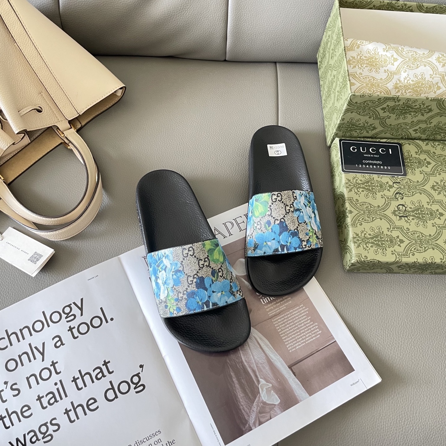 G style Couples slippers, beach slippers, flat slippers