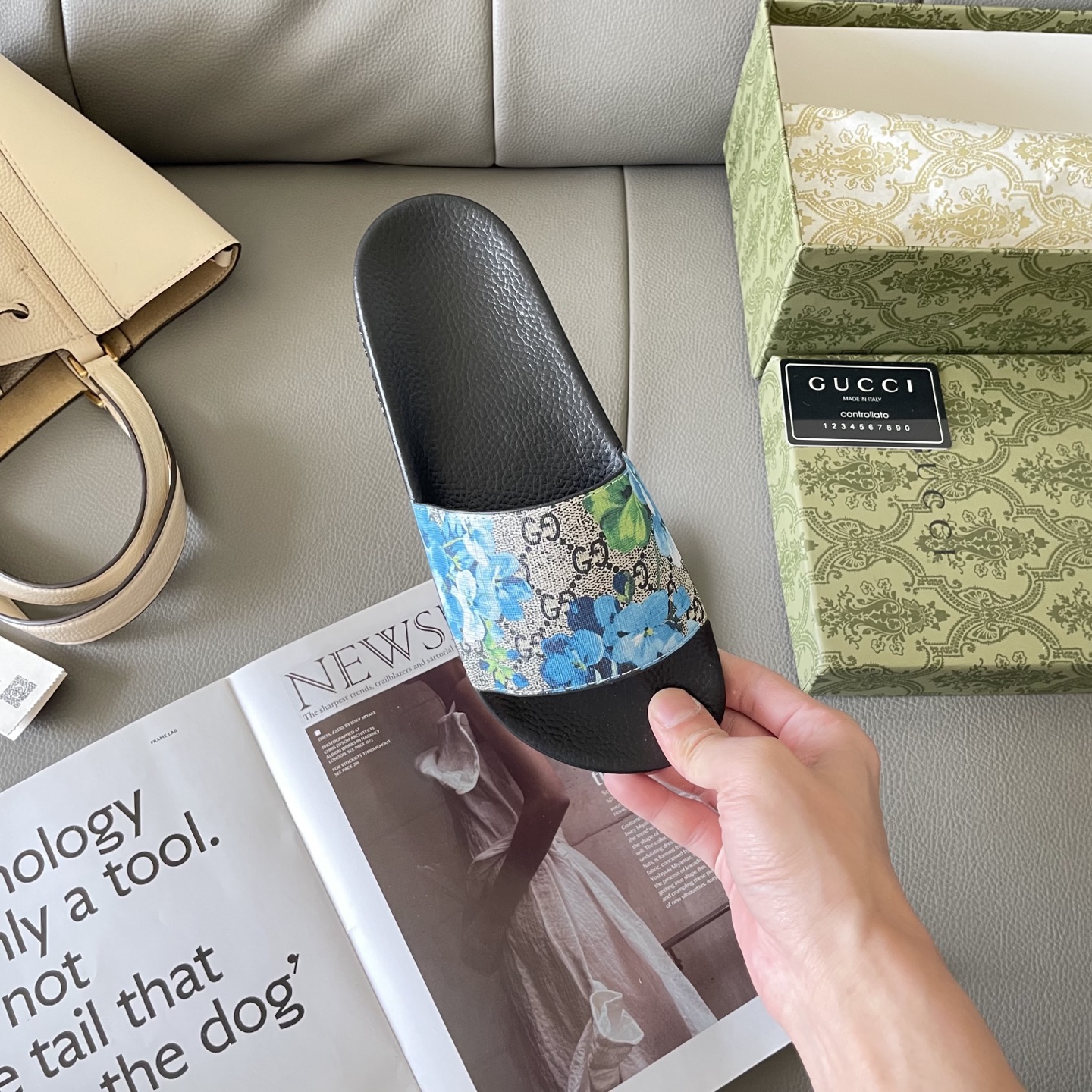 G style Couples slippers, beach slippers, flat slippers