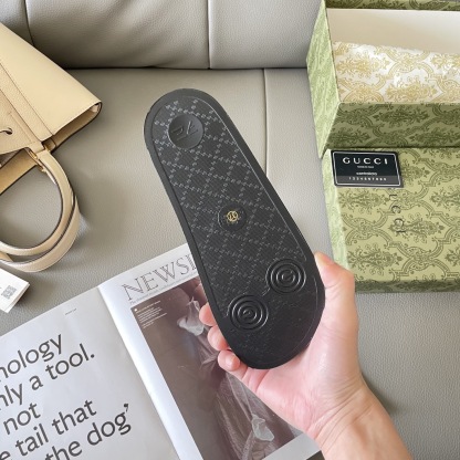 G style Couples slippers, beach slippers, flat slippers