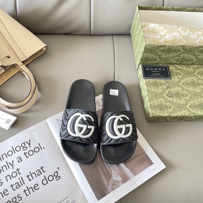 G style Couples slippers, beach slippers, flat slippers