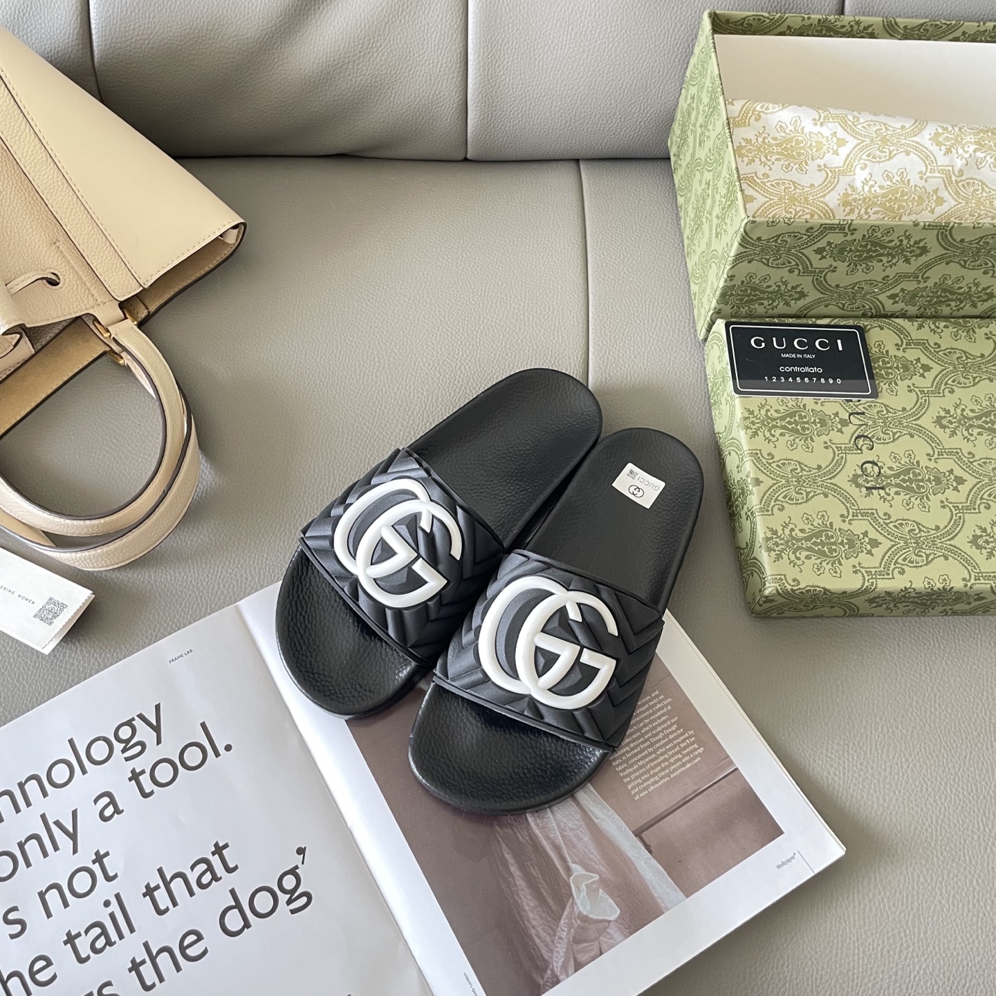 G style Couples slippers, beach slippers, flat slippers