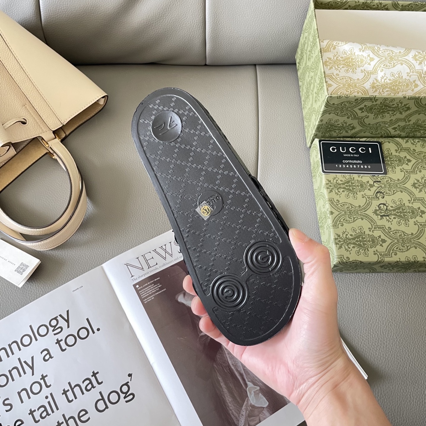 G style Couples slippers, beach slippers, flat slippers