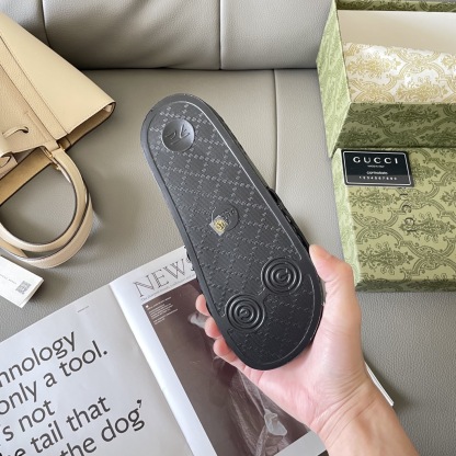 G style Couples slippers, beach slippers, flat slippers