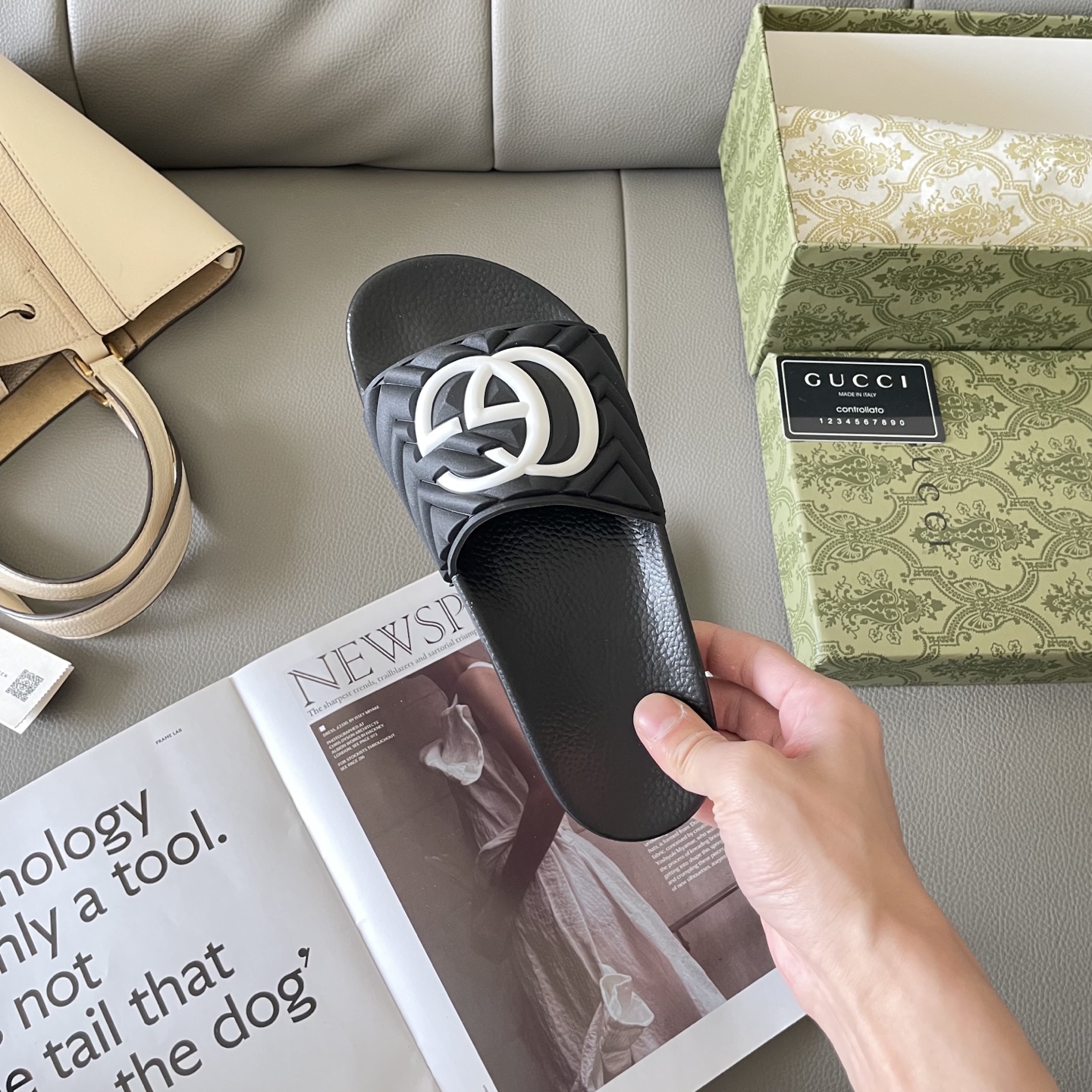 G style Couples slippers, beach slippers, flat slippers