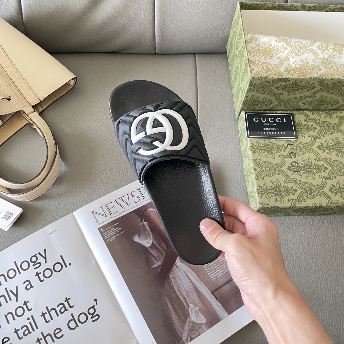 G style Couples slippers, beach slippers, flat slippers