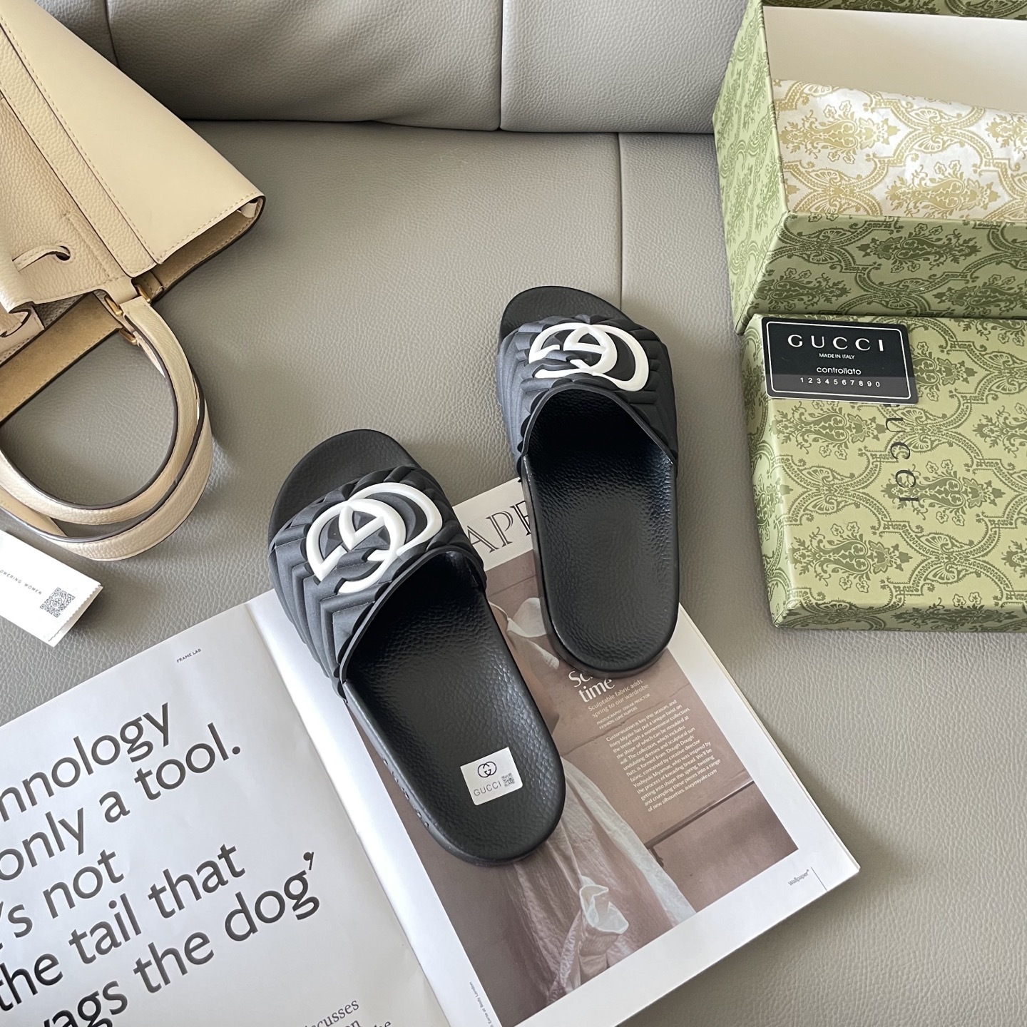 G style Couples slippers, beach slippers, flat slippers