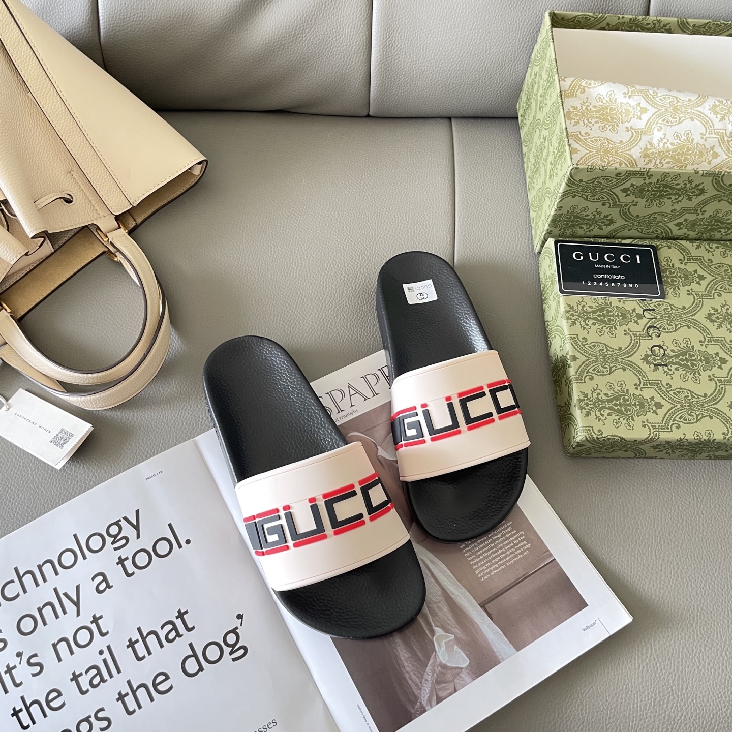 G style Couples slippers, beach slippers, flat slippers