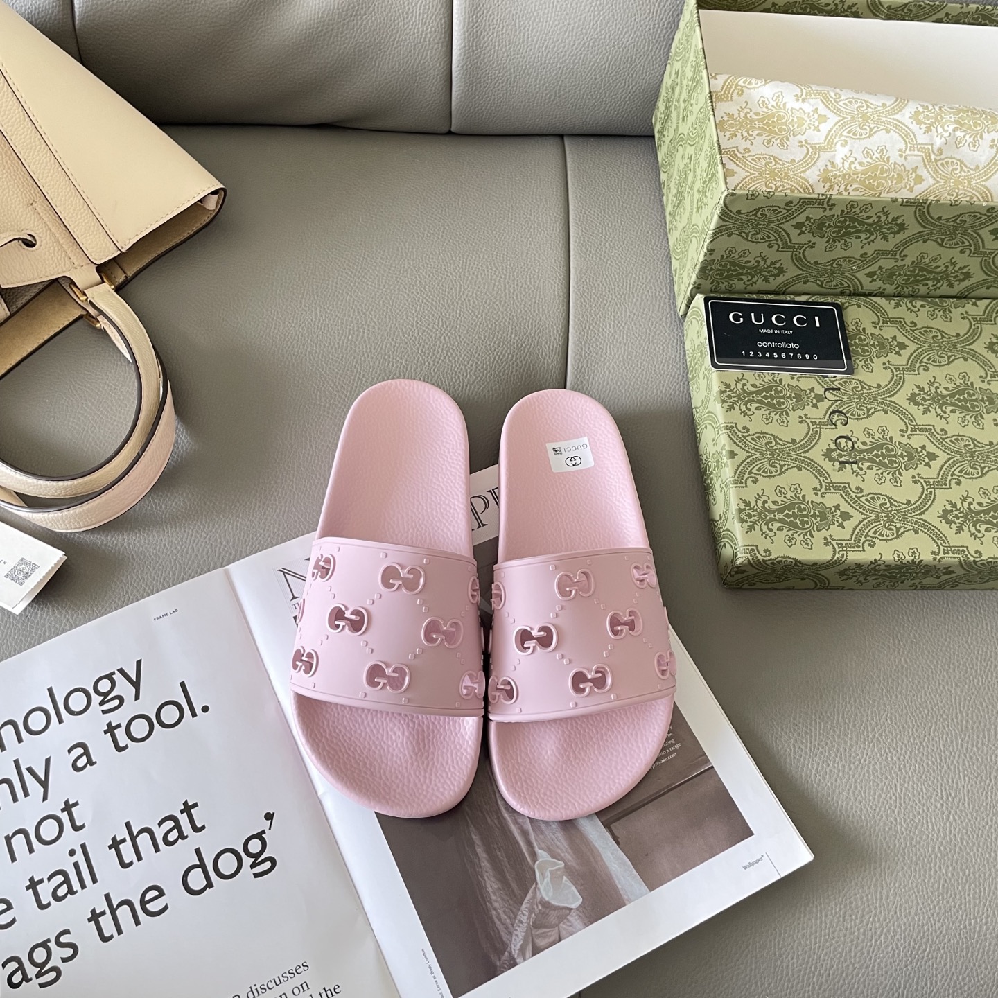 G style Couples slippers, beach slippers, flat slippers