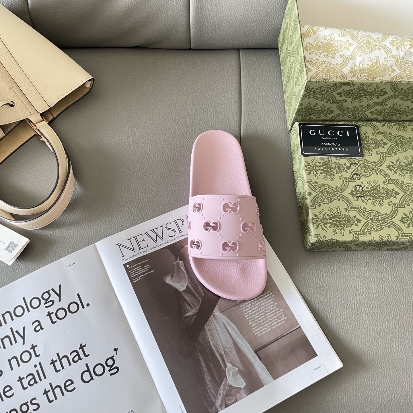 G style Couples slippers, beach slippers, flat slippers