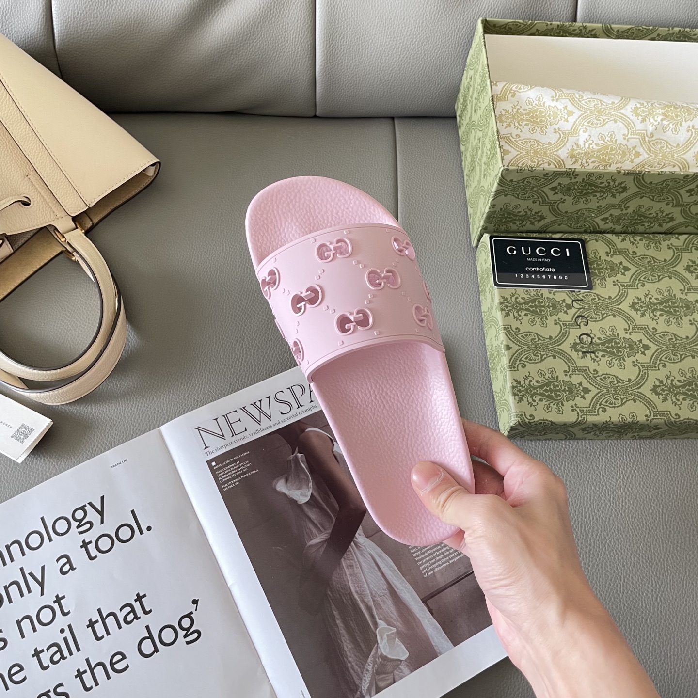 G style Couples slippers, beach slippers, flat slippers