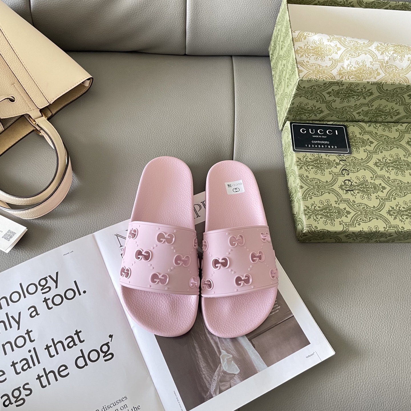 G style Couples slippers, beach slippers, flat slippers