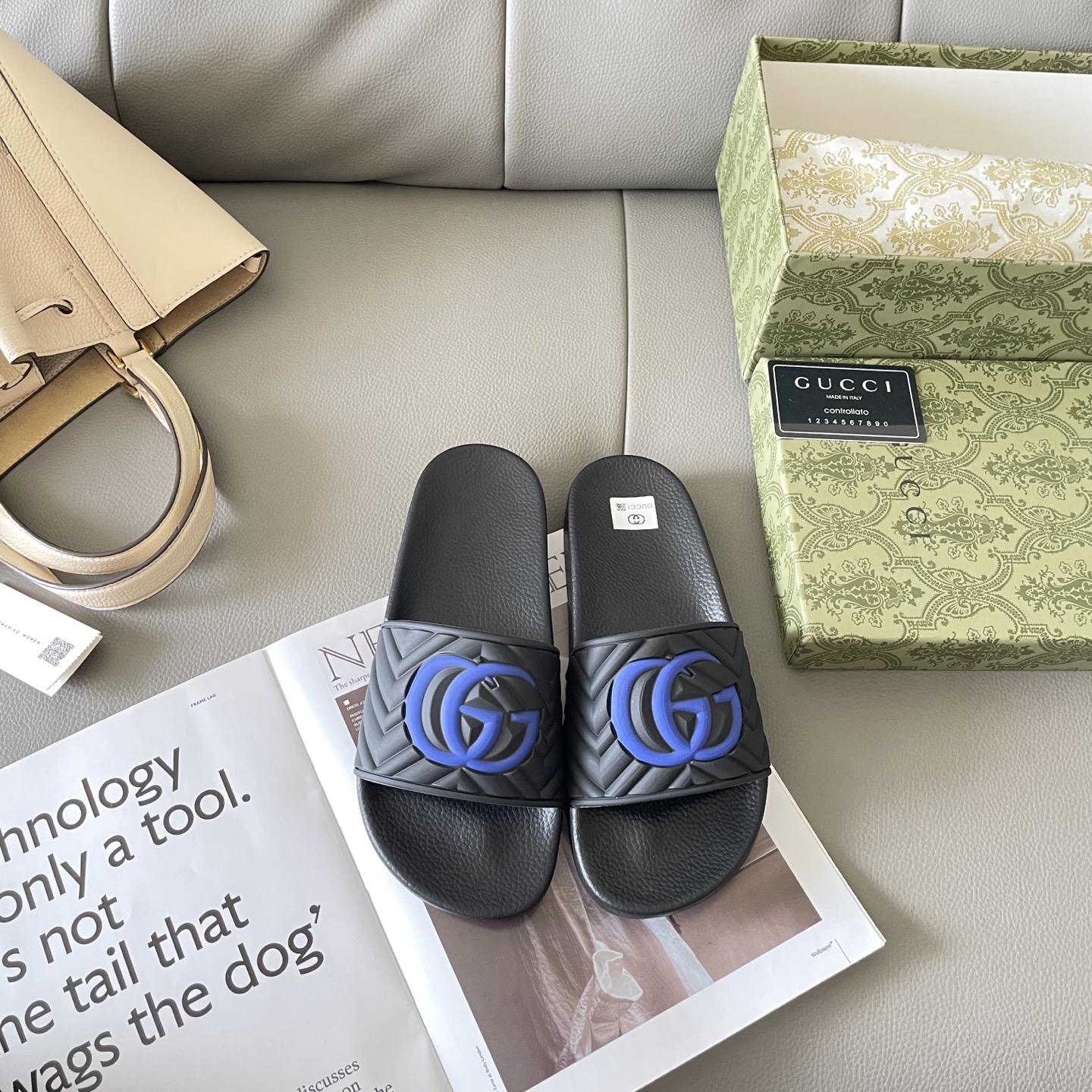 G style Couples slippers, beach slippers, flat slippers