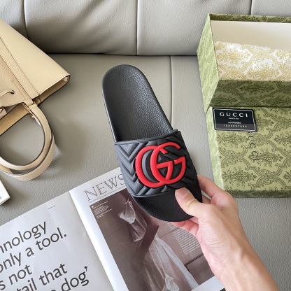 G style Couples slippers, beach slippers, flat slippers