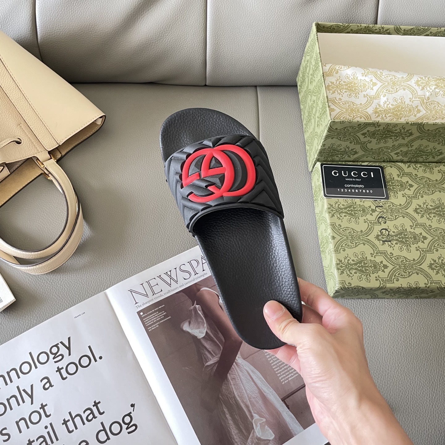 G style Couples slippers, beach slippers, flat slippers