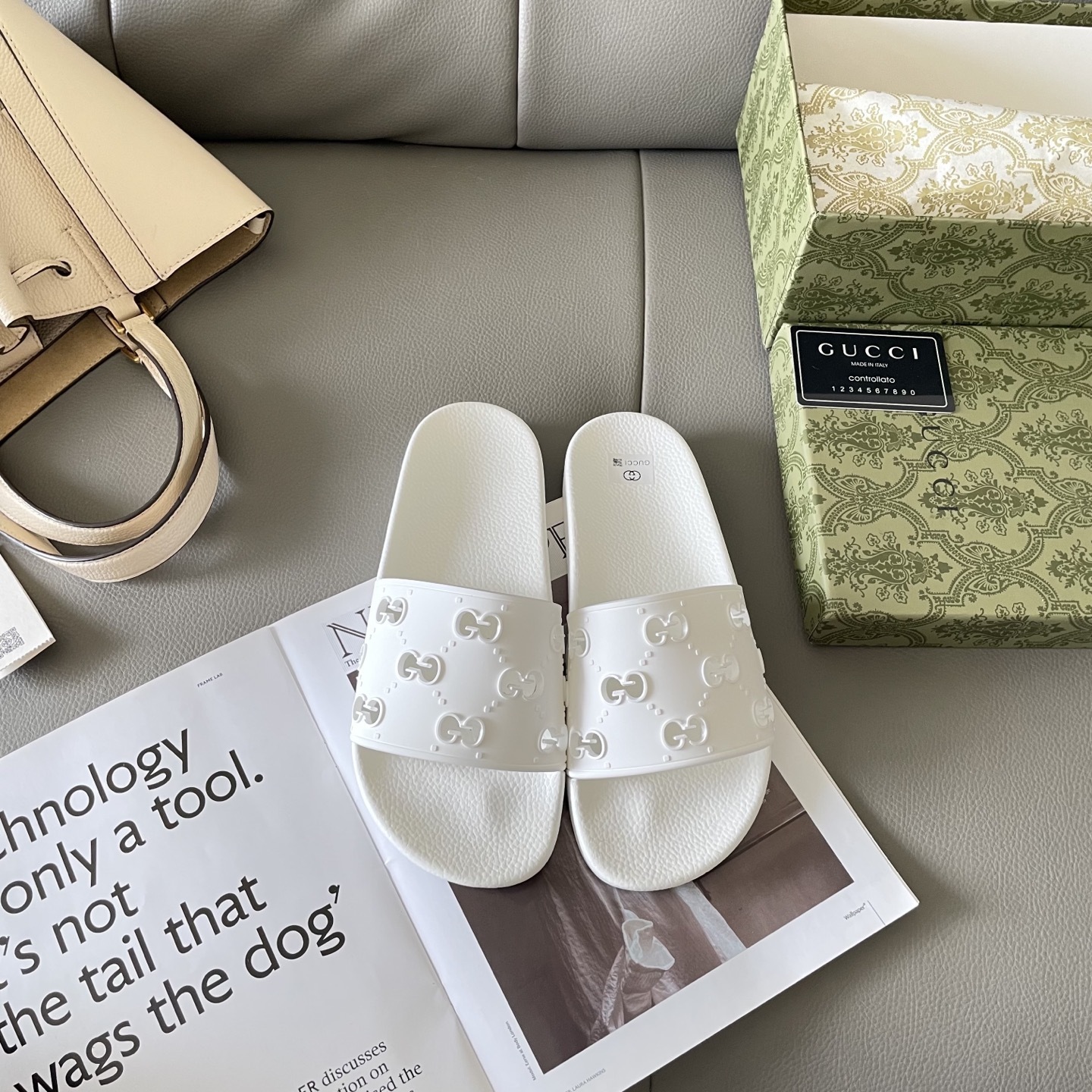 G style Couples slippers, beach slippers, flat slippers