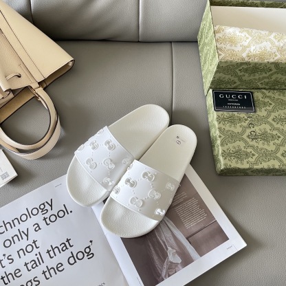 G style Couples slippers, beach slippers, flat slippers