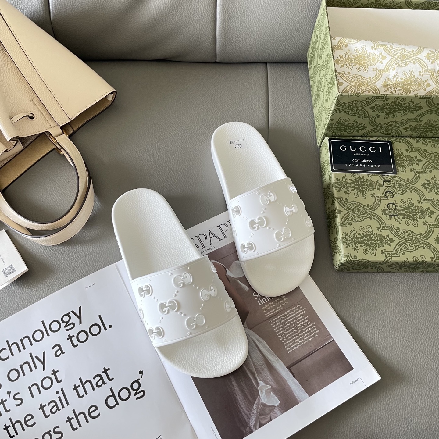 G style Couples slippers, beach slippers, flat slippers