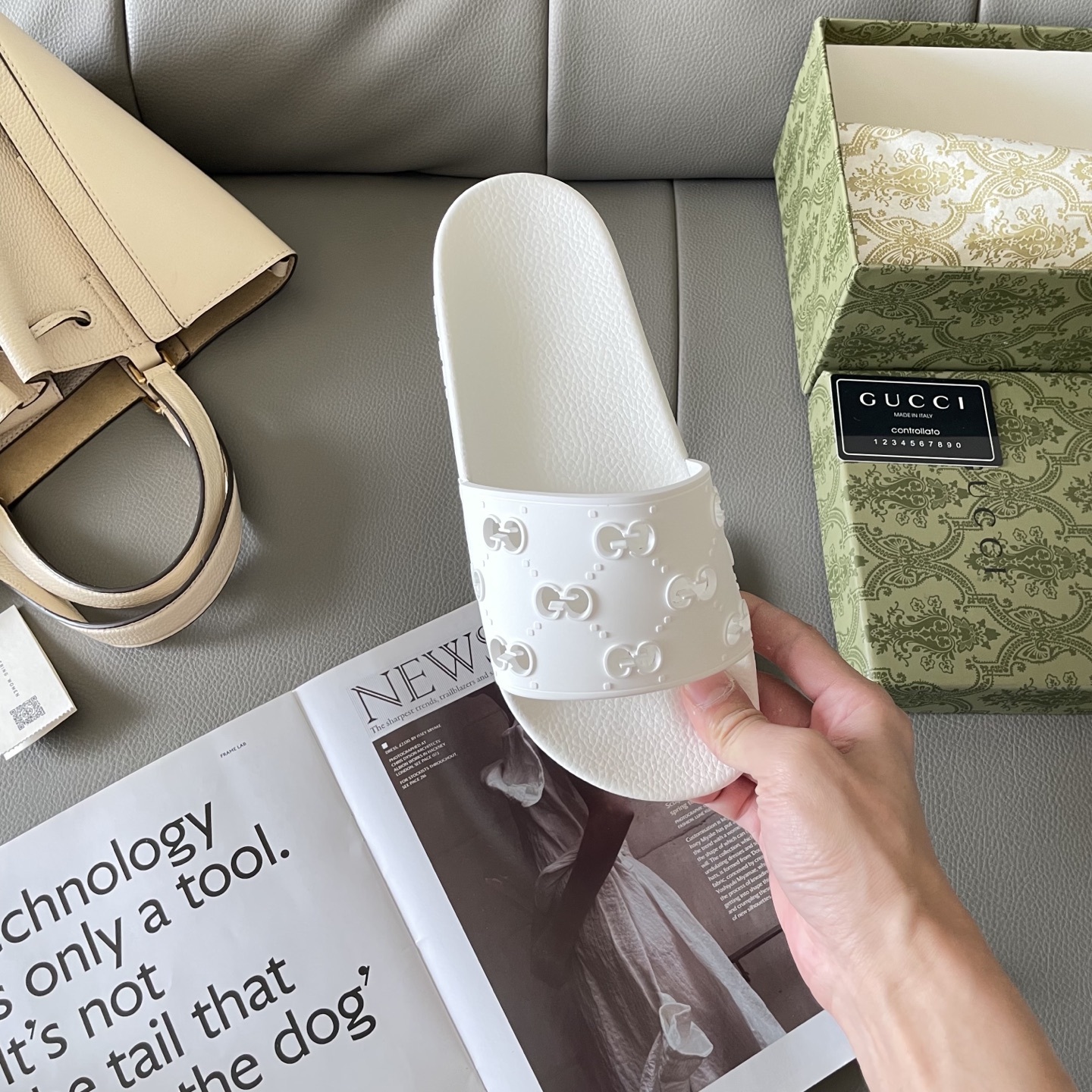 G style Couples slippers, beach slippers, flat slippers