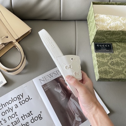 G style Couples slippers, beach slippers, flat slippers